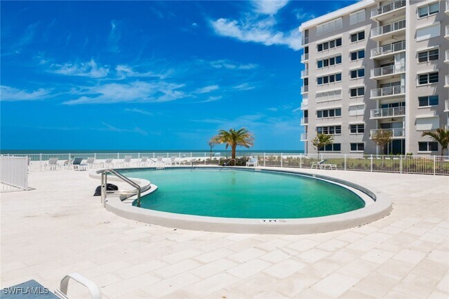 Building Photo - 3443 Gulf Shore Blvd N