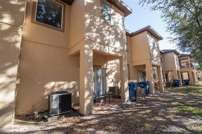 Building Photo - 733 Calabria Ave