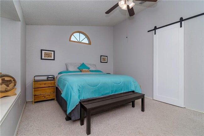 Building Photo - 3008 Birch Dr