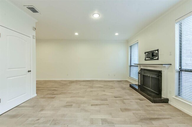 Building Photo - 1201 McDuffie St