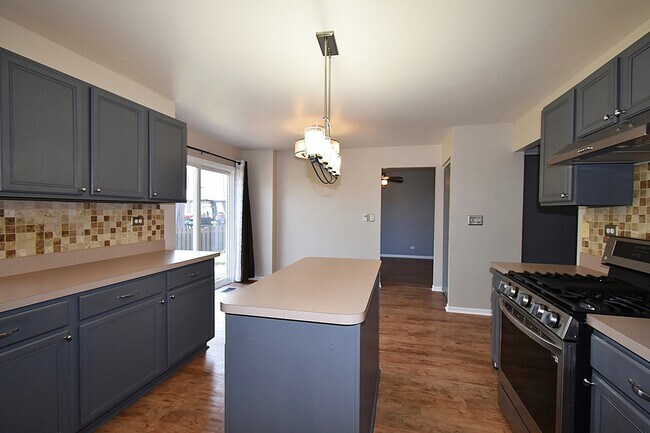 Building Photo - 2640 Caliendo Cir