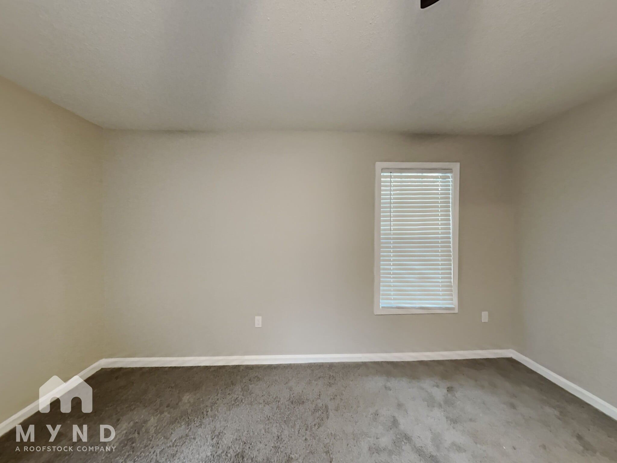 Building Photo - 5867 Willow Springs Dr