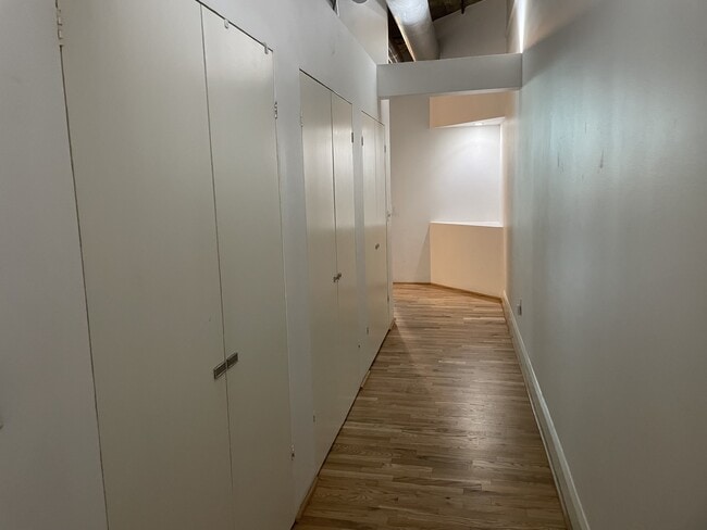 Building Photo - 1401 Calumet St