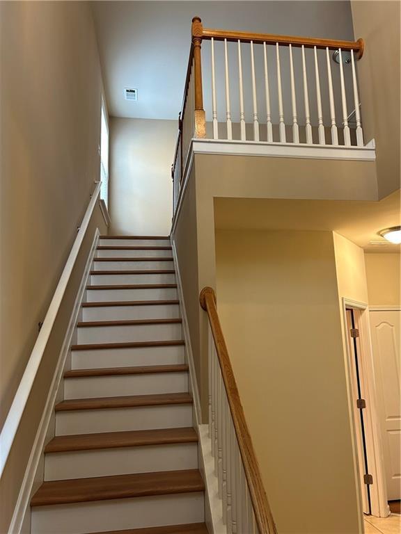 Building Photo - 130 Creekwood Tr