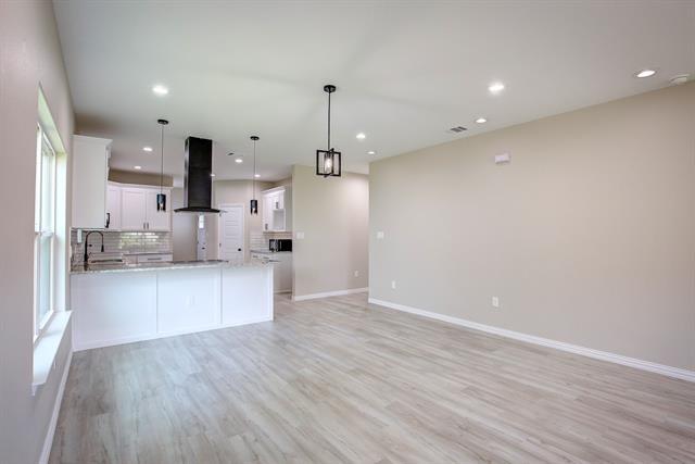 Building Photo - 5116 Bonnell Ave