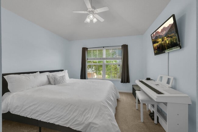 Building Photo - Furnished Townhome with Conservation View in The Bay at Cypress Creek!
