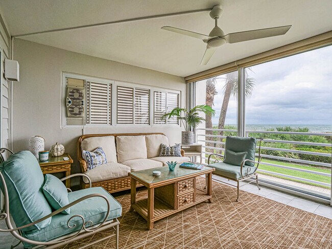 Building Photo - 8444 Oceanside Dr