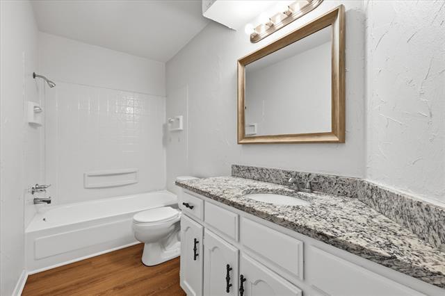 Building Photo - 7913 Pebblebrook Dr