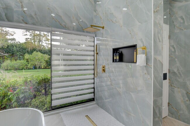 Building Photo - 13302 Doubletree Cir