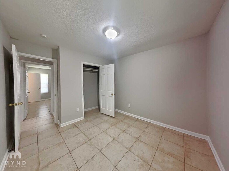 Building Photo - 4420 Double Tree St