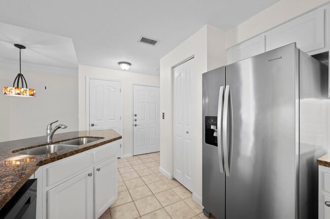 Building Photo - 245 Murcia Dr