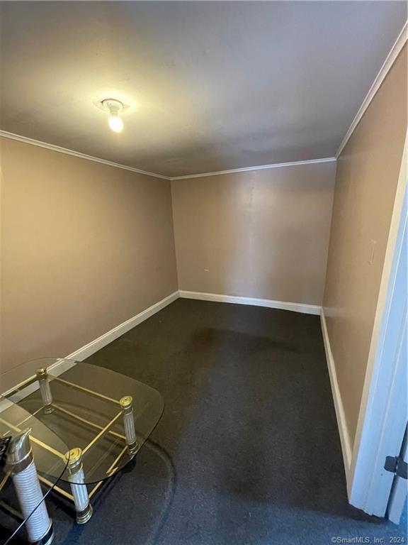 Building Photo - 108 Oak St