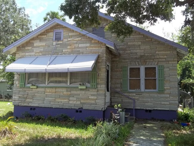 Primary Photo - 190 Live Oak Ave