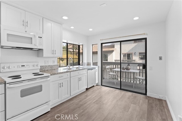 Building Photo - 9 Moon Shadow