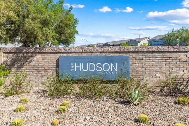 Building Photo - 2860 Sunflower Days Ave