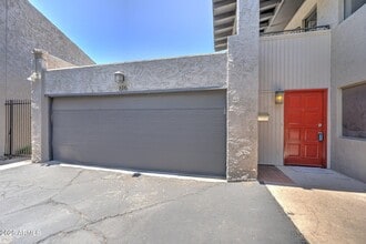 Building Photo - 616 E Manzanita Dr