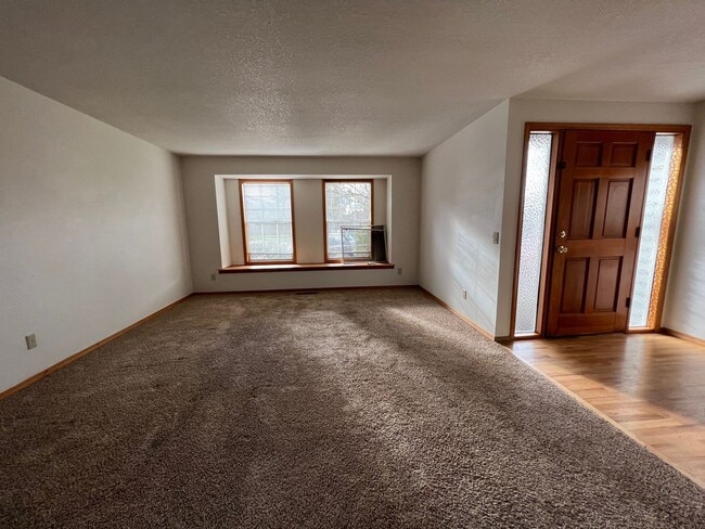Building Photo - 16040 NW Edward Ct