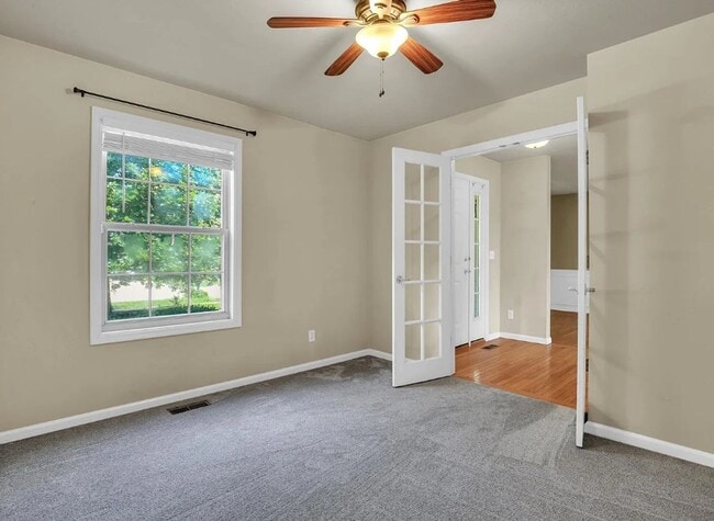 Building Photo - 709 Indigo Dr