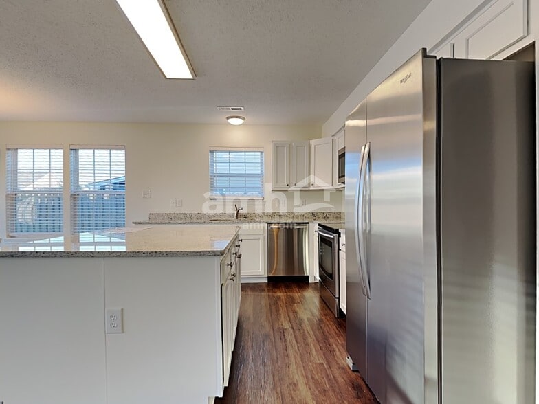 Building Photo - 3525 Firethorn Drive