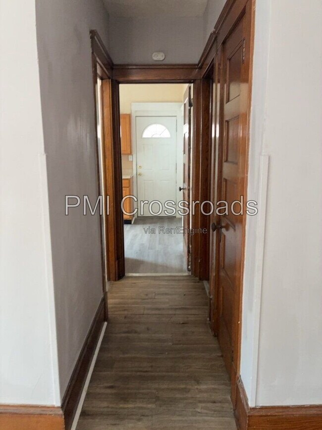 Building Photo - 1388 W 91st St