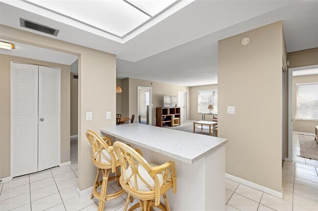 Building Photo - 5220 Brittany Dr S
