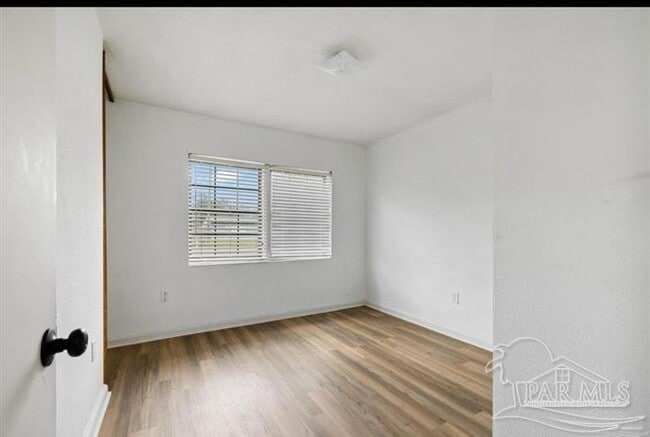 Building Photo - 5519 Mayfair Dr