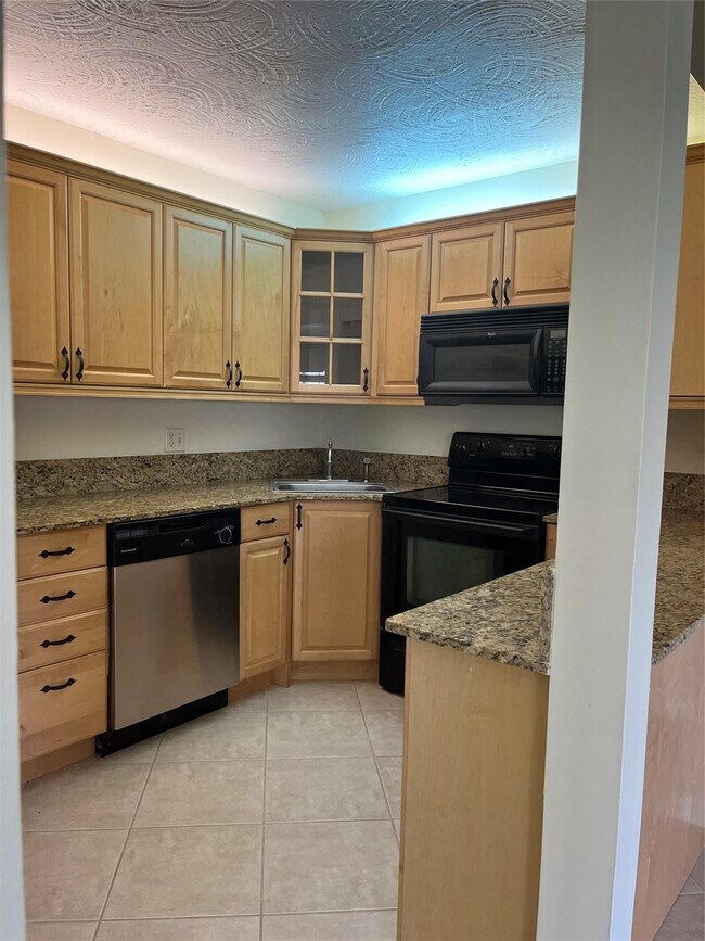 Building Photo - 5927 La Pinata Blvd