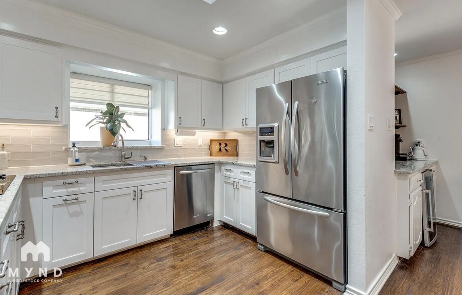 Building Photo - 2005 Crockett Ct