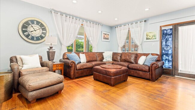 Building Photo - 27 S Oakland Ave