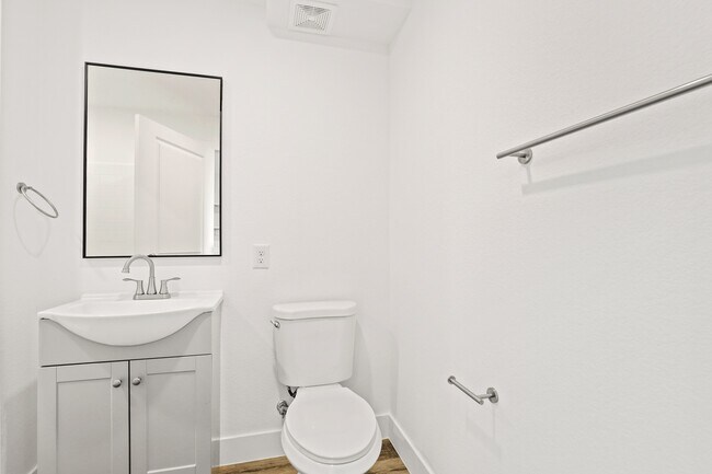 Floorplan - Eleven8 Apartments