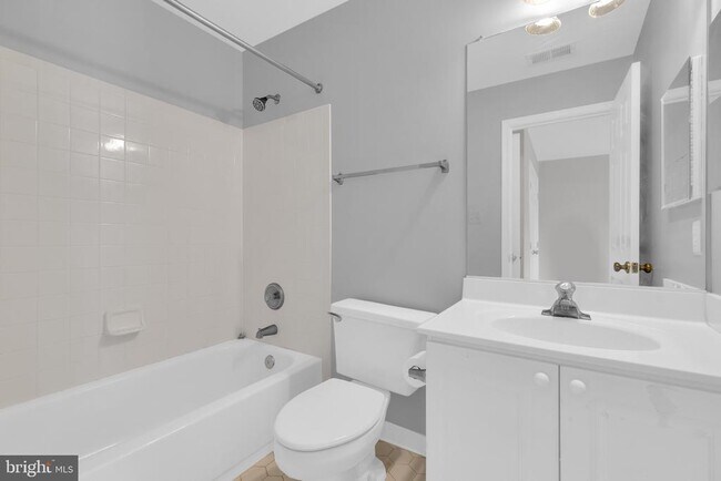 Building Photo - 13072 Autumn Willow Dr