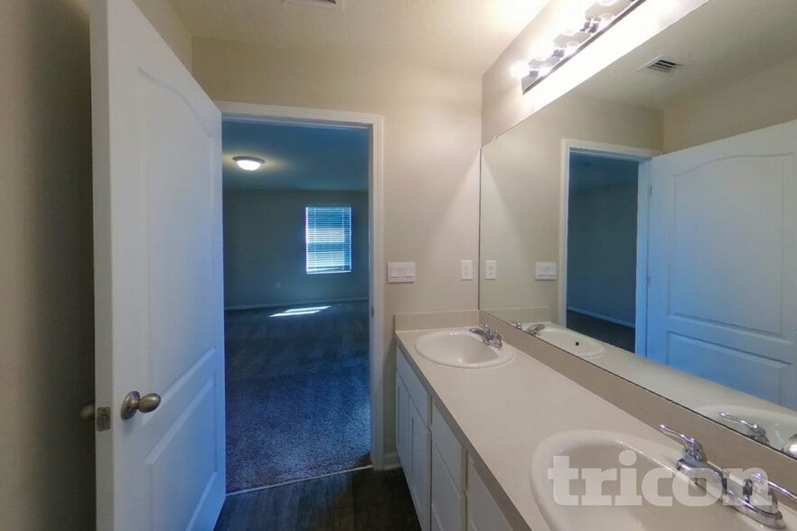 Building Photo - 3587 Evers Cv