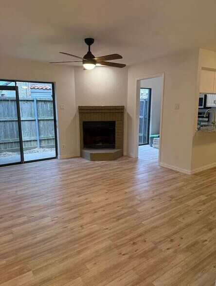 Building Photo - 14800 Enterprise Dr