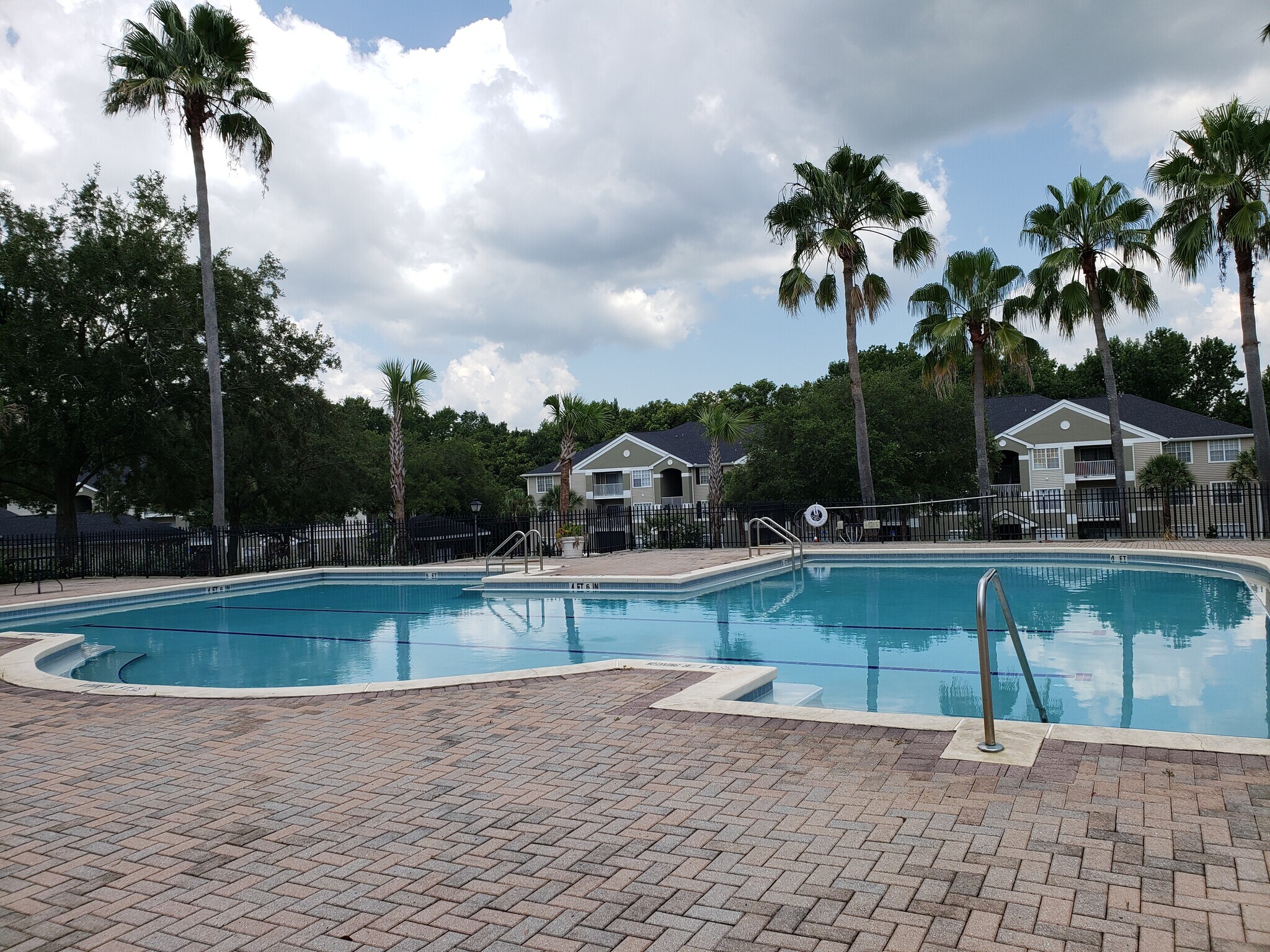 Building Photo - 4240 Summer Landing Dr