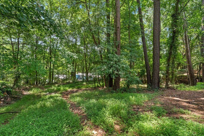 Building Photo - TWO WEEKS OFF RENT! Two Bedroom Townhome with Private Wraparound Deck in Carrboro!