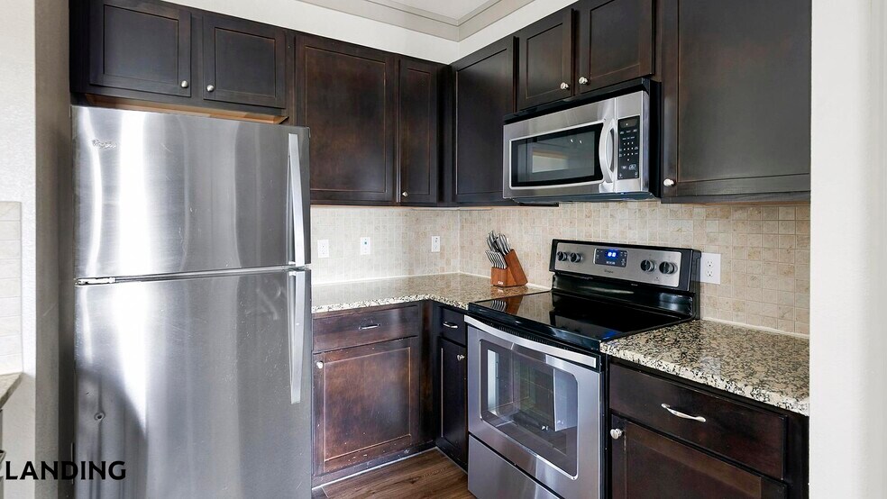 Building Photo - 18021 Kingsland Blvd