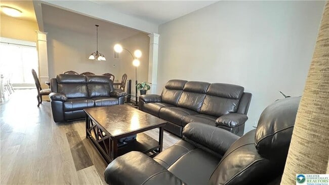 Building Photo - 8495 Putnam Ct