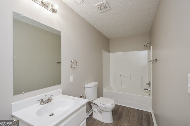Building Photo - 165 Fields Creek Way