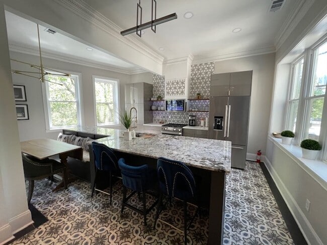 Building Photo - Stunning Furnished 3 Bedroom 3 Bath Condominium ON Piedmont Park!