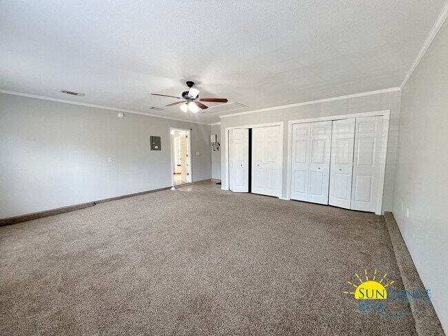 Building Photo - Charming 3 Bedroom Home in Countryview Estates community with Solar Panels!