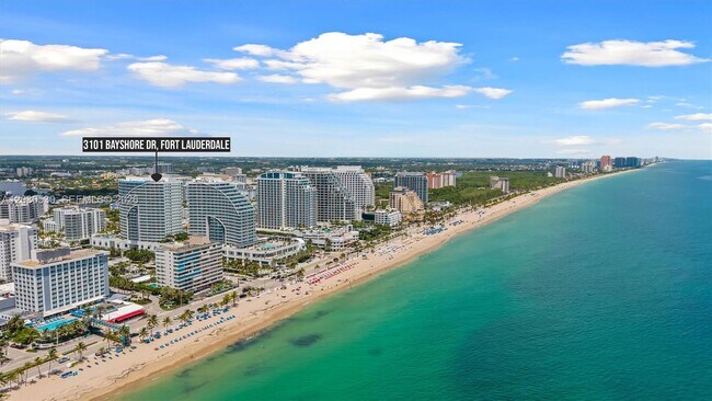 Building Photo - 3101 Bayshore Dr