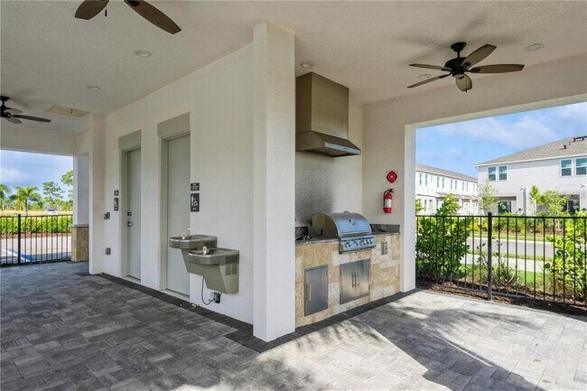 Building Photo - 8500 Lunar Skye St