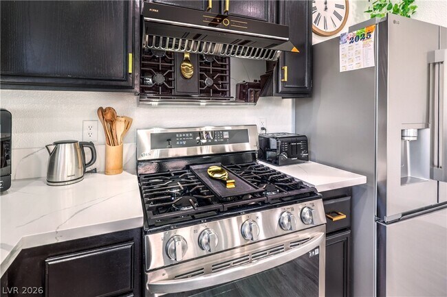 Building Photo - 10762 Flame Vine Ct