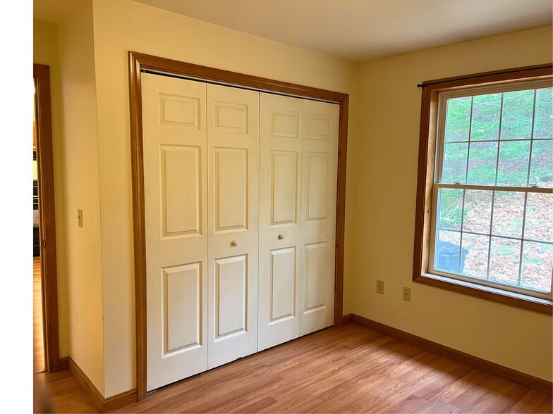 Bedroom 1 - 136 Maranacook Rd