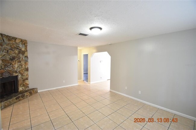 Building Photo - 4711 E Serena Dr