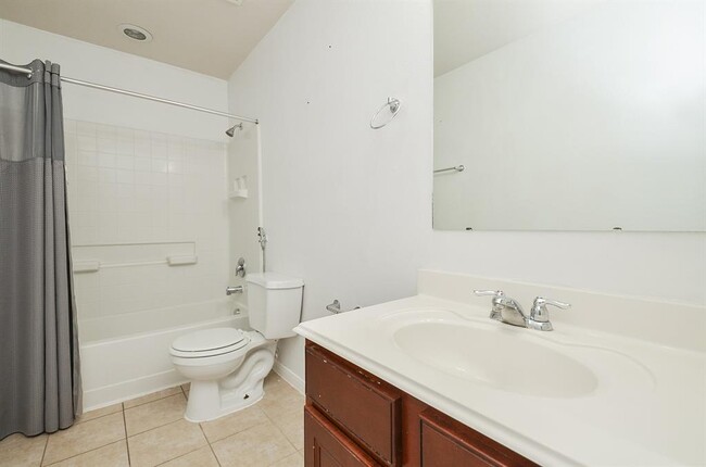Building Photo - 2707 Roaring Oaks Ln