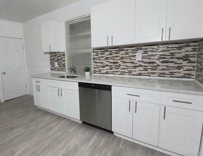 Building Photo - 3 Allen Pl