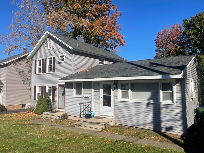 Primary Photo - 62 High St