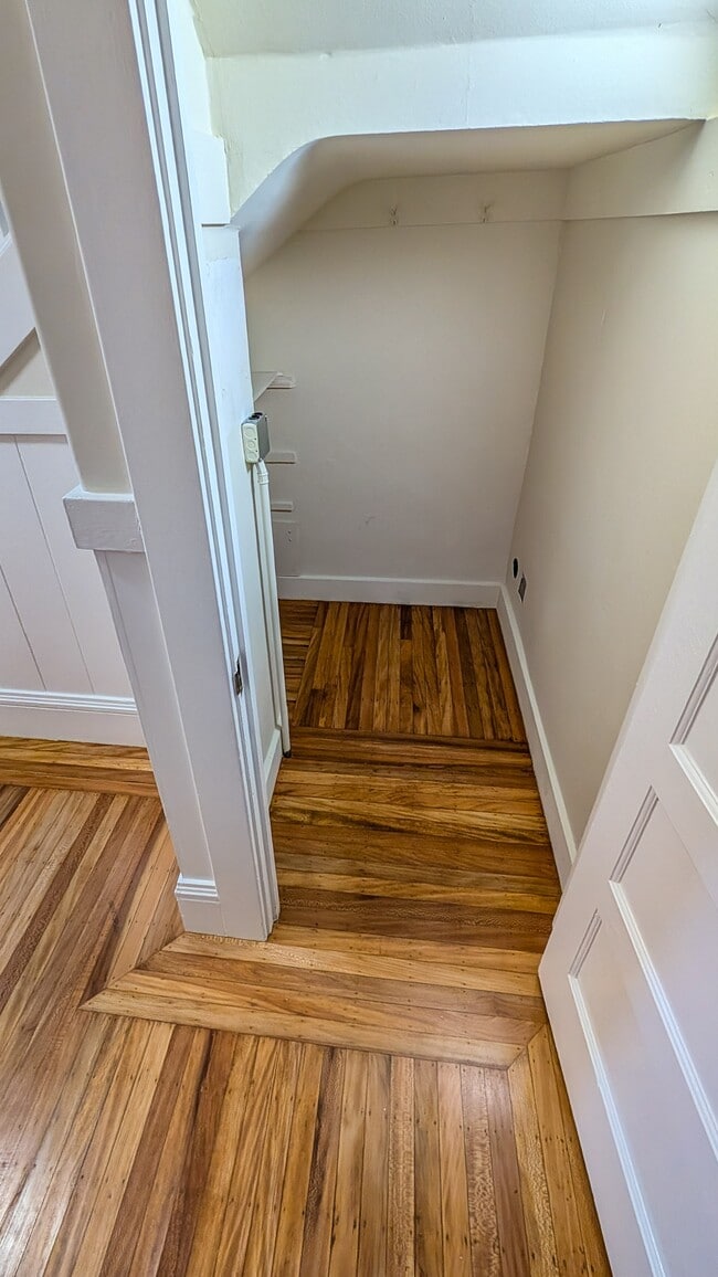 Building Photo - 32 Danvers St