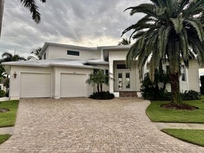 Building Photo - 1627 Barbados Ct